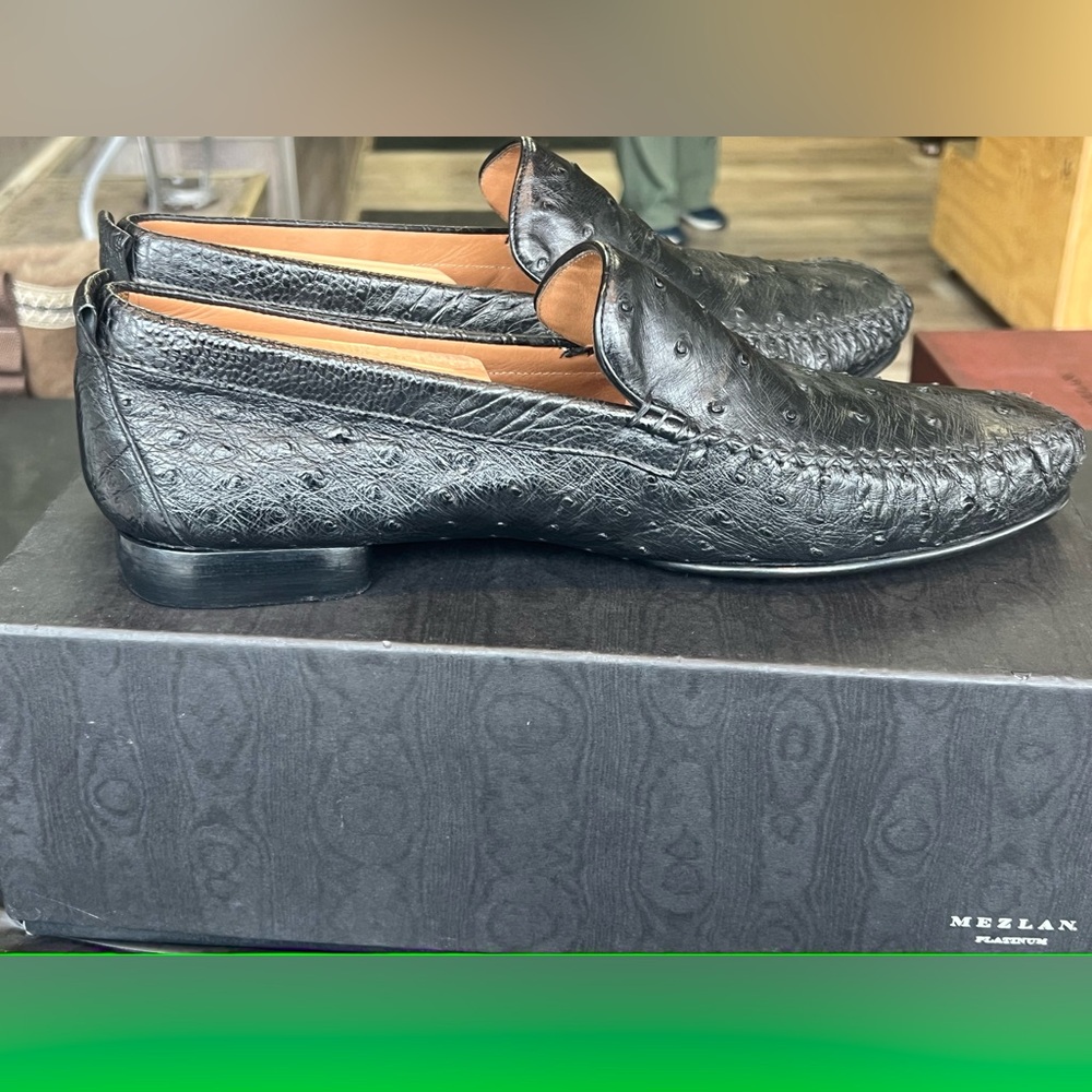 Mezlan Men’s Black Ostrich Loafers. - Picture 5 of 6